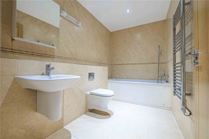 photo for Stonegrove, 108 Stonegrove, Edgware, Middlesex