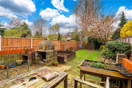 photo for Bushey Heath, Bushey, Hertfordshire