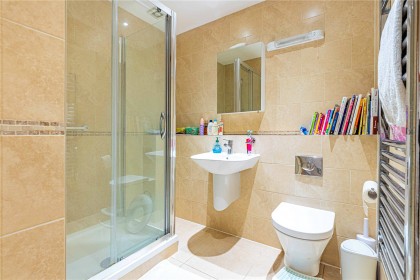 photo for Stonegrove, 108 Stonegrove, Edgware, Middlesex