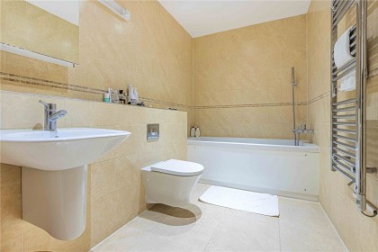 photo for Stonegrove, 108 Stonegrove, Edgware, Middlesex