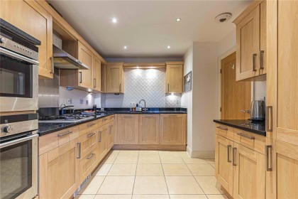 photo for Bushey Heath, Bushey, Hertfordshire