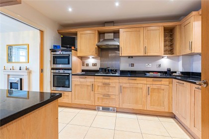 photo for Bushey Heath, Bushey, Hertfordshire