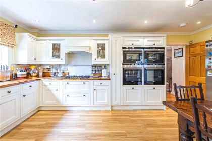 photo for Gravel Path, Berkhamsted, Hertfordshire