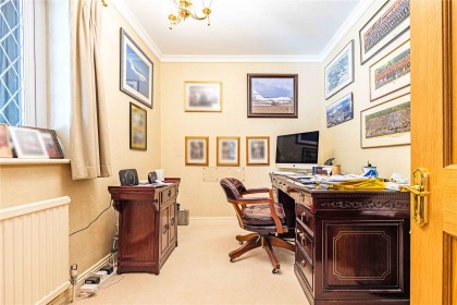 photo for Gravel Path, Berkhamsted, Hertfordshire