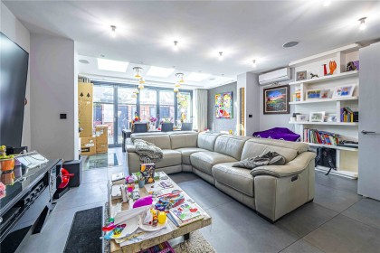 photo for Roughdown Road, Hemel Hempstead, Hertfordshire