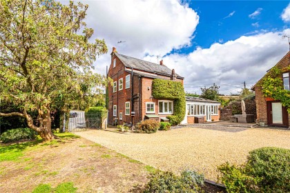 photo for Dagnall, Berkhamsted, Buckinghamshire