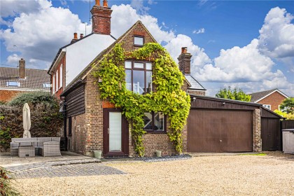 photo for Dagnall, Berkhamsted, Buckinghamshire