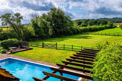 photo for Dagnall, Buckinghamshire