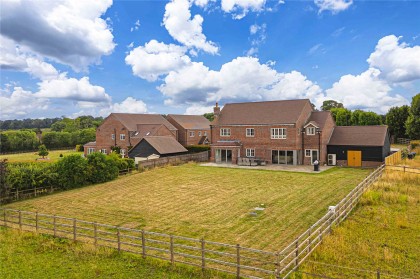 photo for Hastoe, Tring, Hertfordshire