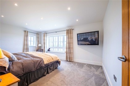 photo for Hastoe, Tring, Hertfordshire