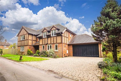 photo for Gravel Path, Berkhamsted, Hertfordshire