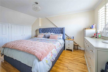 photo for Hollybush Lane, Hemel Hempstead, Hertfordshire