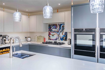 photo for Hollybush Lane, Hemel Hempstead, Hertfordshire