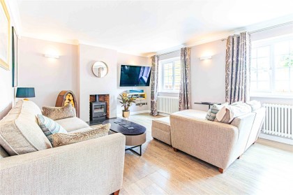 photo for Studham, Central Bedfordshire