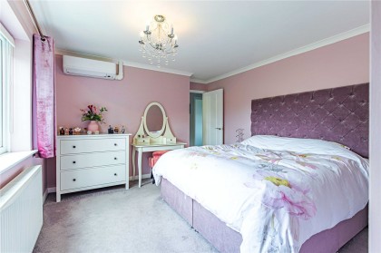 photo for Studham, Central Bedfordshire