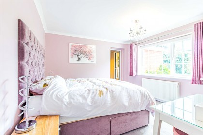 photo for Studham, Central Bedfordshire