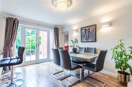 photo for Studham, Central Bedfordshire