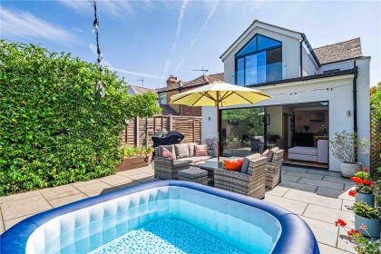 photo for Abbots Langley, Hertfordshire