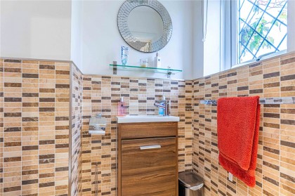 photo for Leverstock Green, Hemel Hempstead, Hertfordshire