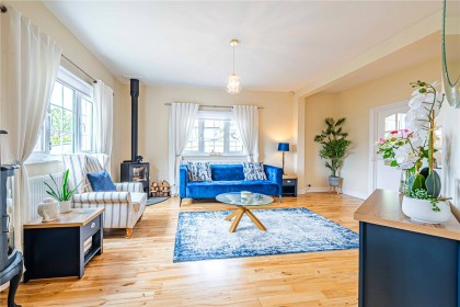 photo for Hillfield Road, Hemel Hempstead, Hertfordshire