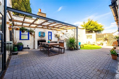 photo for Dagnall, Berkhamsted, Buckinghamshire