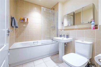 photo for Leavesden, Watford, Hertfordshire