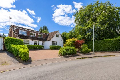 photo for Bushey Heath, Bushey, Hertfordshire