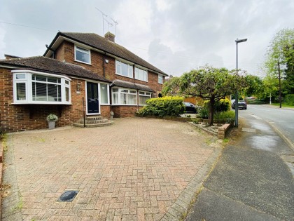 photo for Hawthorn Close, Dunstable, Bedfordshire