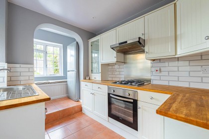 photo for Rucklers Lane, Kings Langley, Hertfordshire