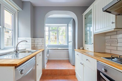 photo for Rucklers Lane, Kings Langley, Hertfordshire