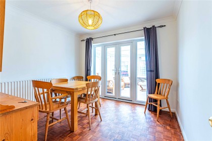 photo for Edlesborough, Buckinghamshire