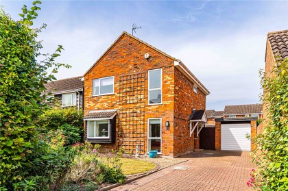 photo for Edlesborough, Buckinghamshire