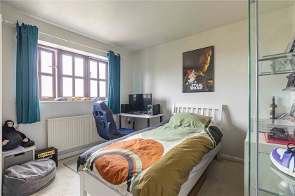 photo for Leighton Road, Northall