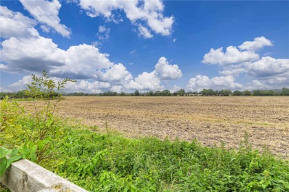 photo for Leighton Road, Northall