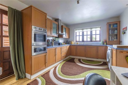 photo for Leighton Road, Northall