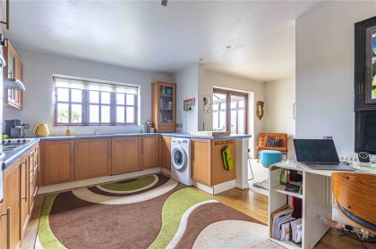 photo for Leighton Road, Northall