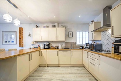 photo for Aston Clinton, Aylesbury, Buckinghamshire