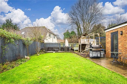 photo for Aston Clinton, Aylesbury, Buckinghamshire