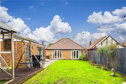 photo for Aston Clinton, Aylesbury, Buckinghamshire