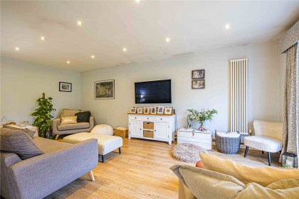 photo for Aston Clinton, Aylesbury, Buckinghamshire