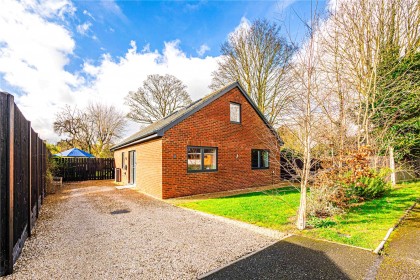 photo for Edlesborough, Buckinghamshire