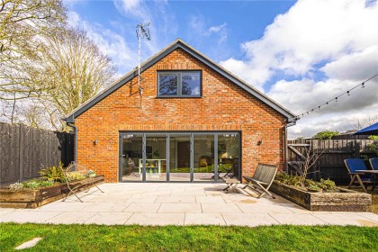 photo for Edlesborough, Buckinghamshire