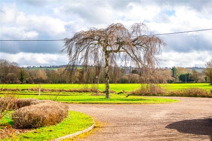 photo for Edlesborough, Buckinghamshire
