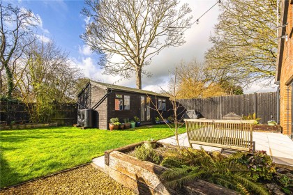 photo for Edlesborough, Buckinghamshire