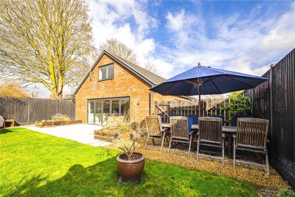 photo for Edlesborough, Buckinghamshire