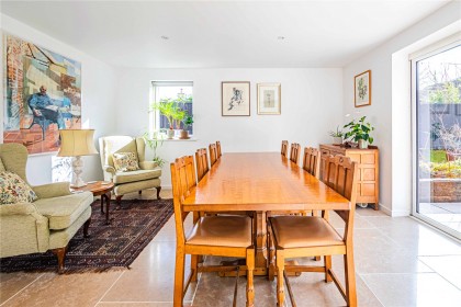 photo for Edlesborough, Buckinghamshire