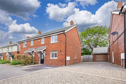 photo for Edlesborough, Buckinghamshire