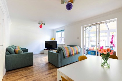 photo for Eaton Bray, Central Bedfordshire