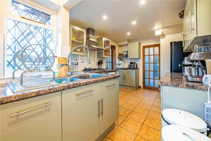 photo for Eaton Bray, Central Bedfordshire