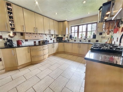 photo for Eaton Bray, Central Bedfordshire